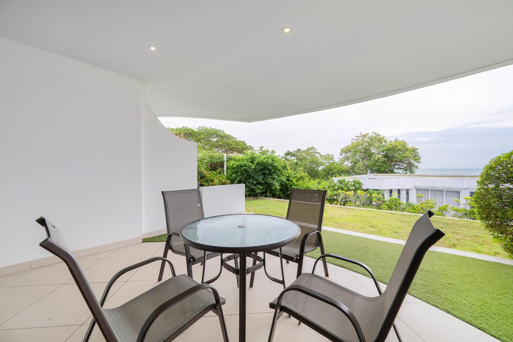 Pure Sunset Beach - Ocean View Room, Pattaya Na Chom Thian Bagian luar foto