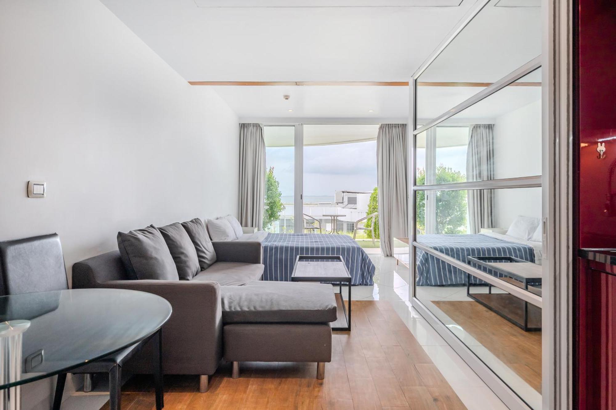 Pure Sunset Beach - Ocean View Room, Pattaya Na Chom Thian Bagian luar foto